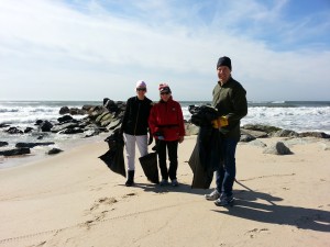 Picture-OceanRescueSweepBeachCleanup20150411_100210_1